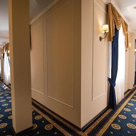 Dioskuria Hotel 수쿰 외부 사진