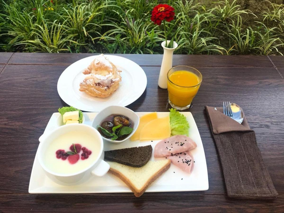 Dioskuria Hotel 수쿰 외부 사진