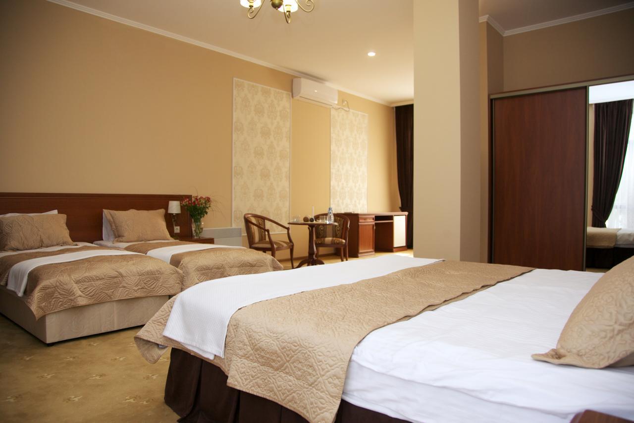 Dioskuria Hotel 수쿰 외부 사진