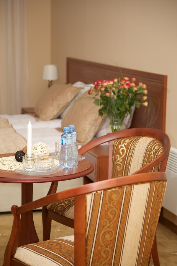 Dioskuria Hotel 수쿰 외부 사진